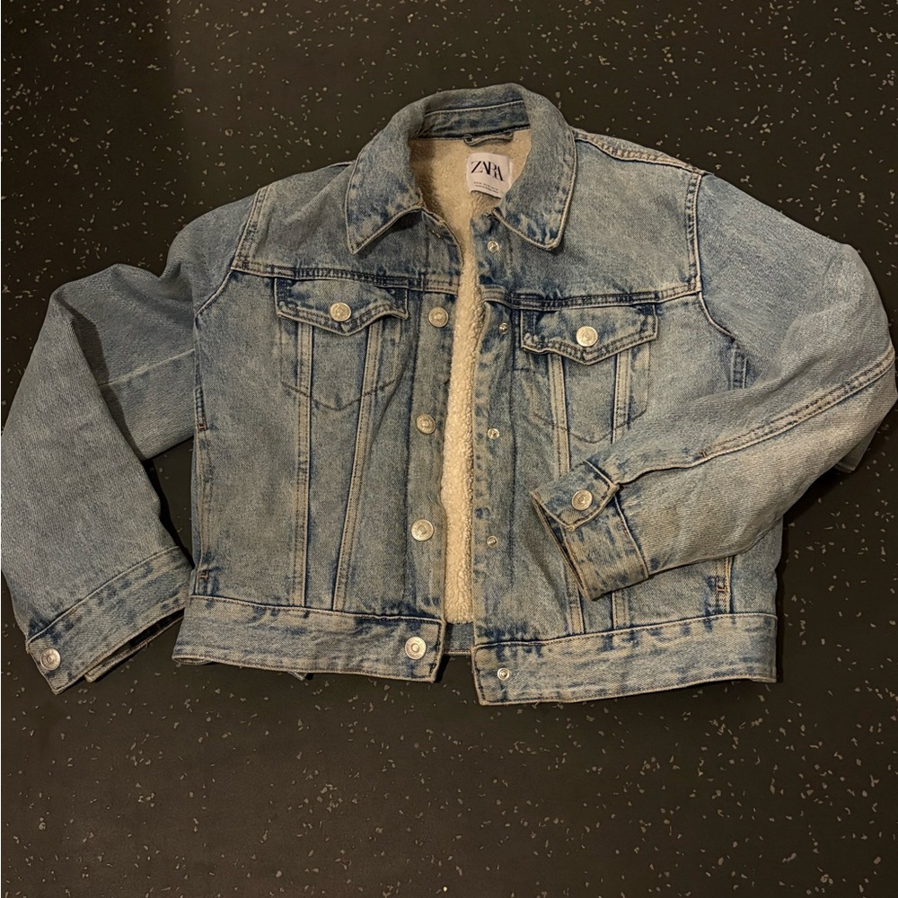 Small Zara Light Blue Denim Jacket with Shearling Lining